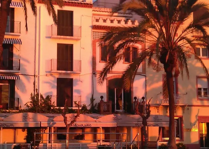 Mare Nostrum アパート シッチェス